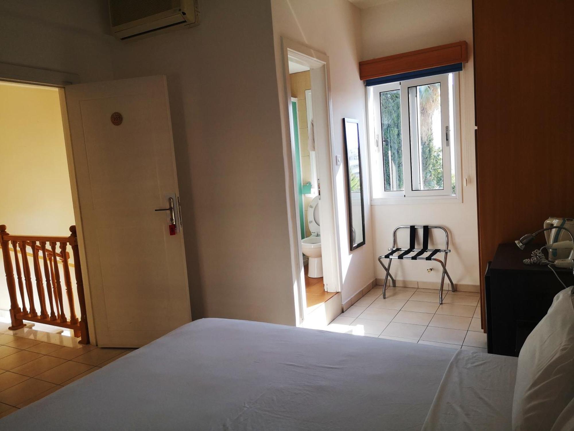 St Elena Boutique Residence Ларнака Екстериор снимка