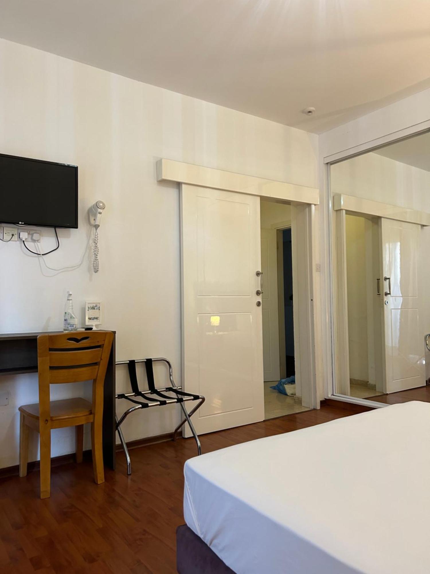 St Elena Boutique Residence Ларнака Екстериор снимка