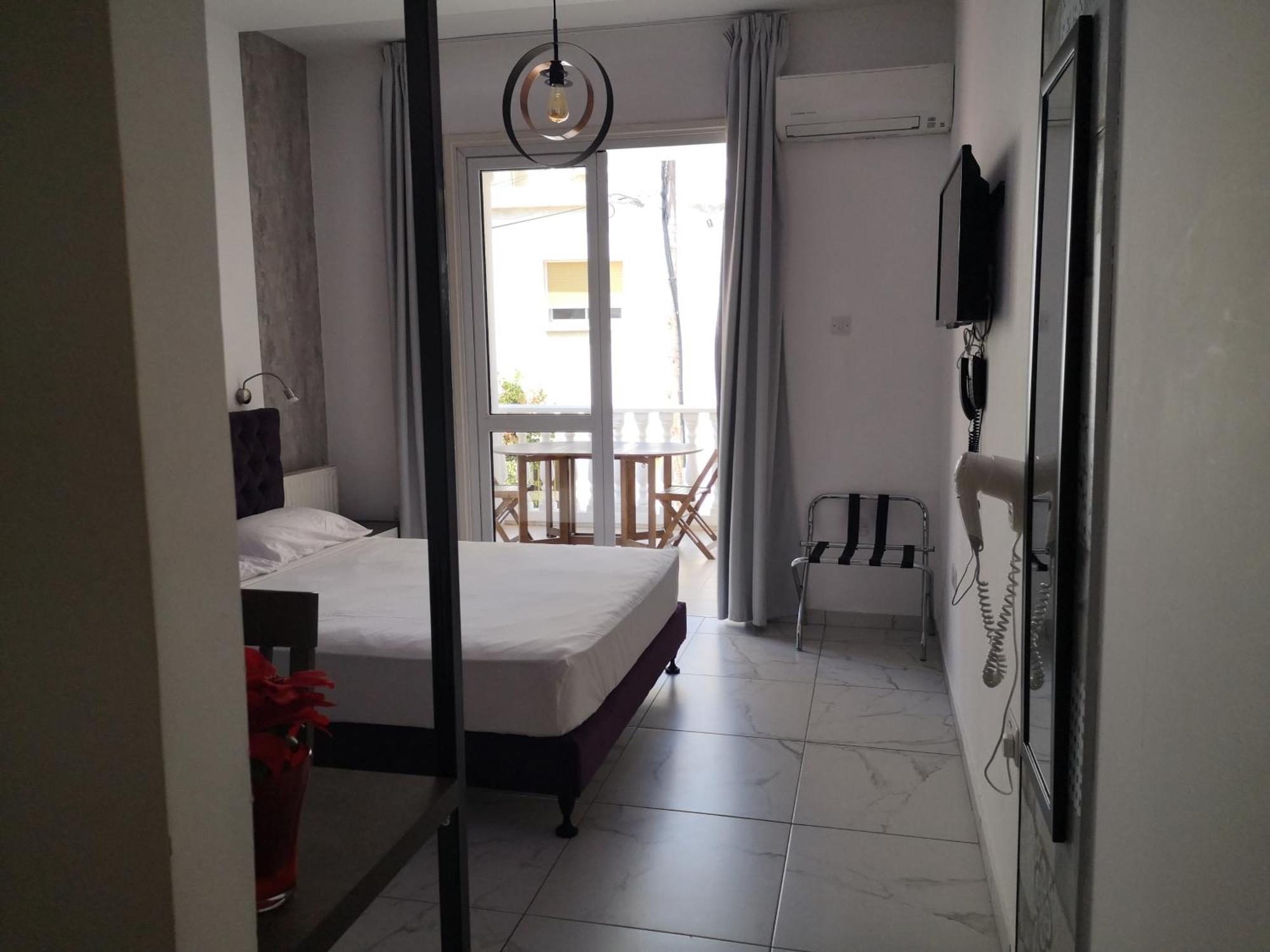 St Elena Boutique Residence Ларнака Екстериор снимка